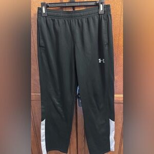 Boy’s Under Armour Black Loose-Fit Athletic Pants Size Large